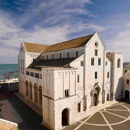 A&A B&B باري المظهر الخارجي الصورة